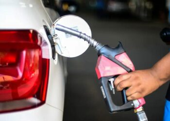 Cade anuncia prioridade no combate a práticas anticoncorrenciais no mercado de combustíveis, com ações integradas e foco em cartéis para fortalecer a competitividade econômica e beneficiar consumidores.