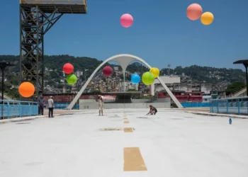 Liesa inicia nova etapa de venda de ingressos do Carnaval 2026 nesta quarta (9), com pré-venda para clientes Mercado Pago. Ingressos custam entre R$ 200 e R$ 230. Vendas gerais começam no domingo.