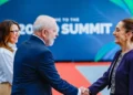 Lula propõe ampliar acordo com o México em resposta às tarifas de Trump contra o Brasil. Vice-presidente Alckmin visitará o país em agosto com comitiva empresarial.