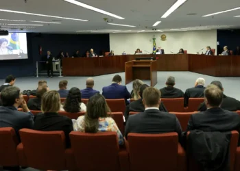 STF interroga 12 réus, entre militares e policial federal, por envolvimento em plano golpista durante governo Bolsonaro. Eles integram o Núcleo 3 da denúncia da PGR.