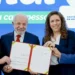 Governo exige biometria para acessar benefícios sociais e acelera emissão da nova Carteira de Identidade Nacional. Decreto de Lula regulamenta uso digital e governança de dados.