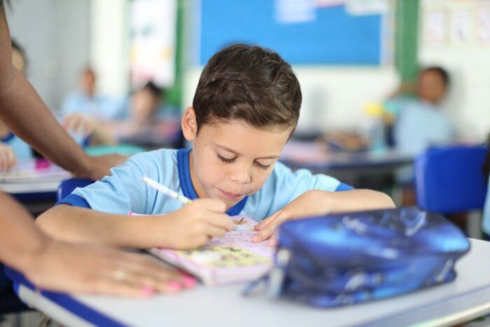 Com apoio do MEC, Espírito Santo implementa programa robusto de recomposição das aprendizagens, com foco em equidade, currículo priorizado, avaliações contínuas e acolhimento psicossocial.