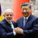 Durante a Cúpula do Mercosul, Lula propôs soberania digital e criticou monopólio tecnológico global. Brasil e China devem cooperar no desenvolvimento de inteligência artificial.