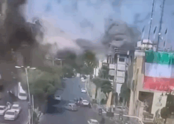 Agência iraniana revela vídeo inédito de ataque israelense em Teerã. Escalada militar incluiu EUA e causou reação global, com condenações de Rússia, China e países da América Latina.