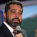 Fabiano Silva dos Santos deixa presidência dos Correios alegando motivos de saúde. Reunião com Lula está prevista para quarta-feira (9), enquanto estatal enfrenta prejuízo de R$ 1,7 bilhão e pressões políticas.
