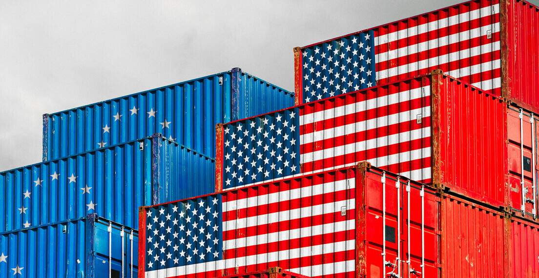 Trump anuncia novo acordo comercial com a União Europeia: produtos americanos entram sem tarifa, enquanto exportações europeias pagarão 15%. Entenda os impactos.