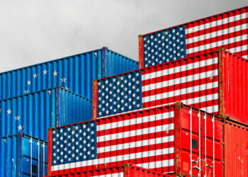 Trump anuncia novo acordo comercial com a União Europeia: produtos americanos entram sem tarifa, enquanto exportações europeias pagarão 15%. Entenda os impactos.