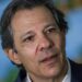 Haddad afirma que Brasil manterá negociações com os EUA, mas prepara plano para mitigar impactos de tarifa de 50% sobre produtos brasileiros anunciada por Trump.