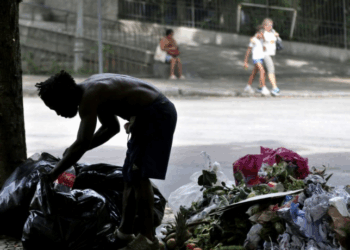 Portaria do Ministério do Desenvolvimento Social amplia o acesso prioritário ao Bolsa Família para famílias em situação de rua, risco social e insegurança alimentar. Veja os detalhes da nova medida.