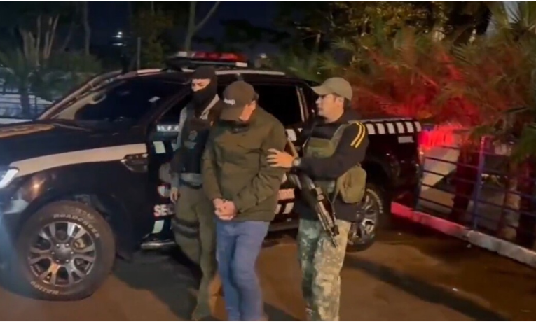 SENAD do Paraguai prende e entrega Marlon Batistão, um dos 50 criminosos mais procurados do Brasil, condenado por tráfico internacional de drogas.