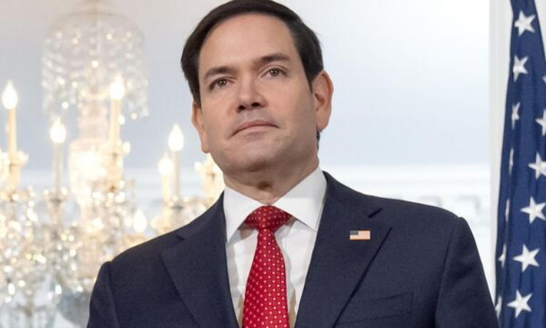 O secretário de Estado dos EUA, Marco Rubio, afirmou que Camboja e Tailândia iniciarão negociações de cessar-fogo em breve na Malásia. Diplomatas norte-americanos já estão no país para mediar as tratativas.