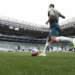 Após vitória por 1 a 0 sobre o Grêmio, Abel Ferreira criticou o gramado sintético do Allianz Parque. Técnico do Palmeiras disse que o campo está ruim e dificultou o jogo.