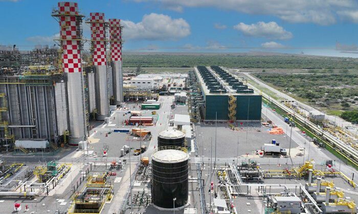Lula inaugura a GNA II, usina a gás natural no RJ com capacidade para 8 milhões de casas. Projeto estratégico do Novo PAC reforça transição energética no Brasil.