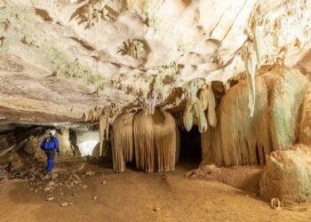 Com aumento de 11,41% no número de cavernas registradas, Brasil atrai olhares internacionais e sedia congressos de espeleologia em julho. Eventos discutem ciência, conservação e turismo sustentável.