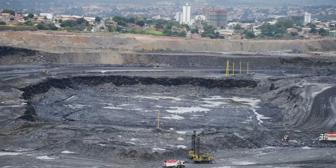 Mostra Cinema, Mineração e Meio Ambiente exibe filmes em São Paulo sobre os impactos sociais e ambientais da mineração no Brasil. Programação vai até domingo.
