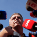 Medidas cautelares impostas a Jair Bolsonaro pelo STF ganham destaque na mídia internacional, com paralelos a Trump e Cristina Kirchner. Tornozeleira, restrições e risco de fuga estão entre os pontos ressaltados.