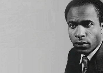 No centenário de Frantz Fanon, pensadores brasileiros destacam a importância do intelectual martinicano na luta anticolonial, na crítica ao racismo estrutural e na valorização da educação como ferramenta de libertação.