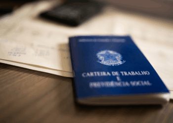 Espírito Santo tem 6.223 vagas de emprego abertas em julho. Há oportunidades em várias cidades para quem tem ou não experiência, com destaque para Serra, Cariacica e Aracruz. Saiba como se candidatar.
