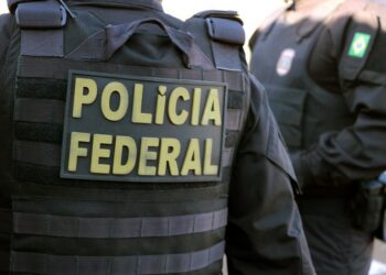 PF investiga fraude eleitoral em Apiacá (ES) e cumpre mandados por transferência ilegal de títulos