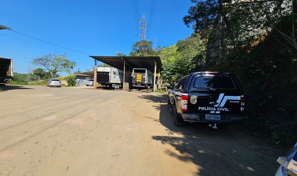 Polícia Civil e EDP identificam rede elétrica clandestina em lava-jato de caminhões em Cariacica. Local tinha débito de R$ 113 mil e abastecimento irregular de energia.