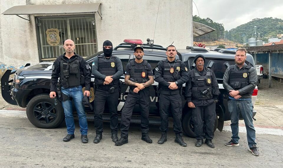 Polícia Civil do ES prende suspeito envolvido em tentativa de homicídio e sequestro em Santa Maria de Jetibá. Operação também resultou na apreensão de celulares e drogas para consumo.