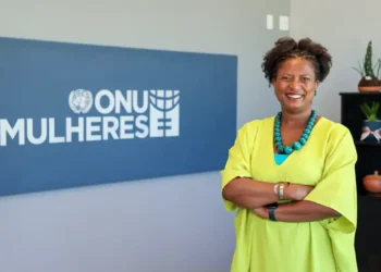 ONU Mulheres propõe 15 ações urgentes para garantir igualdade de gênero, combater a violência, pobreza e exclusão digital. Entidade celebra 15 anos com apelo por compromisso global.