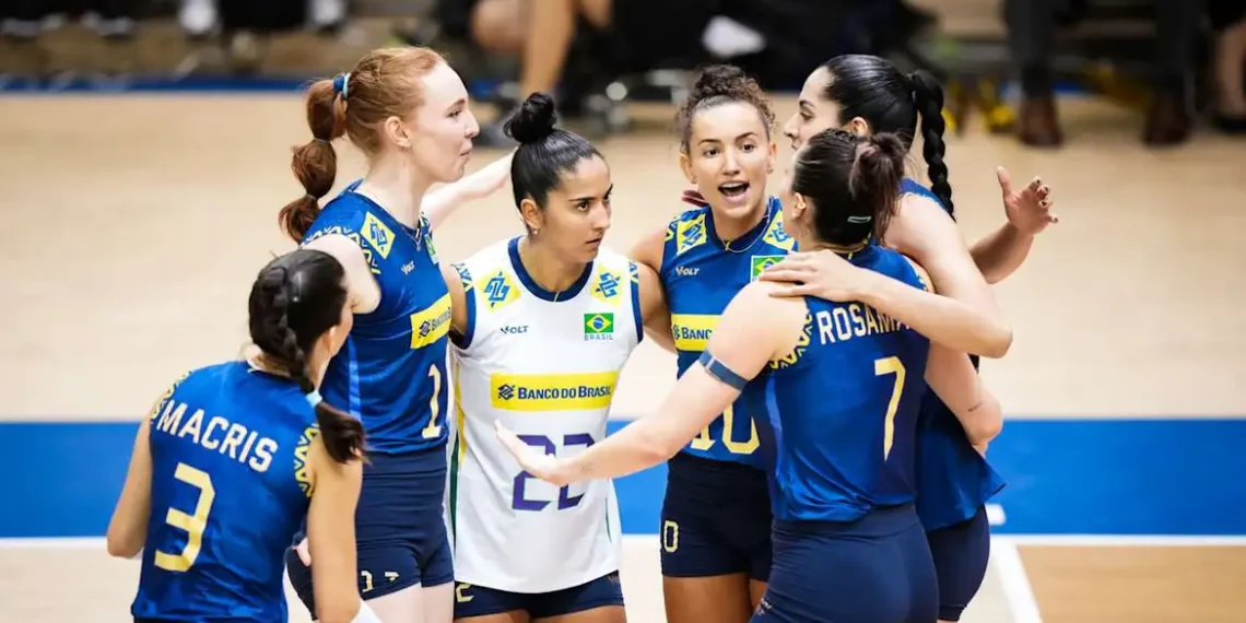 Seleção brasileira feminina de vôlei vence a Bulgária por 3 a 1 e assegura classificação antecipada à fase final da Liga das Nações. Rosamaria brilha com 18 pontos.