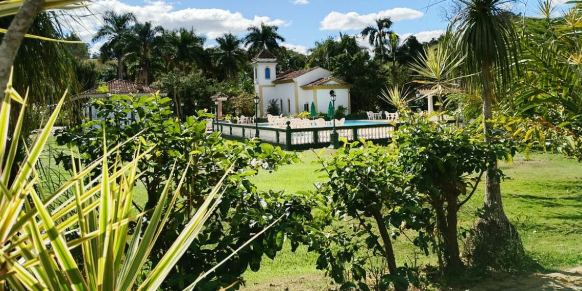 Festival Vale do Café chega à 20ª edição com atrações musicais gratuitas em fazendas e igrejas do interior do RJ. Evento une história, turismo e cultura no sul do estado.