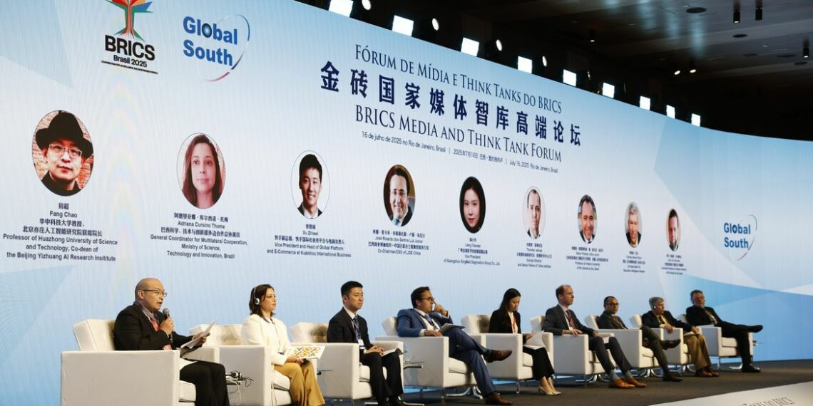 Encerra no Rio de Janeiro o 7º Fórum de Mídia e Think Tanks dos Brics. Participantes discutiram cooperação na comunicação, soberania informacional e uso estratégico da inteligência artificial no Sul Global.