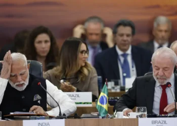 Na Cúpula do Rio, o Brics propõe diretrizes para a inteligência artificial com foco em código aberto, inclusão global, governança pela ONU e combate à desinformação, priorizando impactos sociais e ambientais.