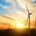 Brasil adiciona mais de 4 GW à matriz elétrica no primeiro semestre de 2025. Termelétricas lideram crescimento, seguidas por eólicas e solares. Capacidade total chega a 212,5 GW.