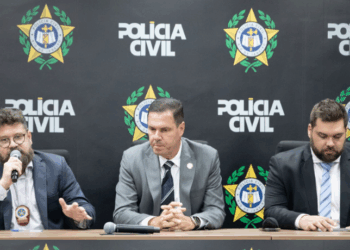 MC Gaby, influenciadora com 1,5 milhão de seguidores, é presa por maus-tratos à filha durante operação que investiga golpes em site de venda de tênis. Procon já recebeu mais de 700 denúncias.