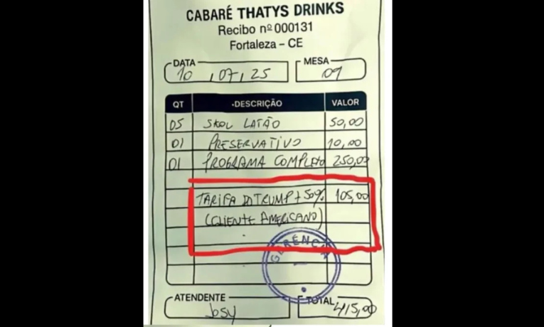 Recibo de cabaré em Fortaleza cobra 50% a mais de turista americano com a justificativa “Tarifa do Trump” e viraliza nas redes. Gesto simbólico ironiza a nova taxação dos EUA ao Brasil.