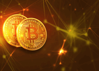 Bitcoin bate novo recorde ao ultrapassar US$ 118 mil e se aproxima de US$ 120 mil. Analistas destacam demanda orgânica e projetos de lei nos EUA como motores da valorização.