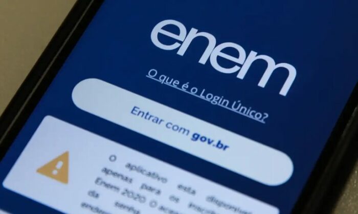 Operação da Polícia Federal revela golpe milionário com sites falsos de inscrição no Enem 2024. Candidatos enganados perderam dinheiro e ficaram fora do exame. PF bloqueia bens e segue investigação.