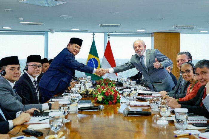 Durante visita oficial de Prabowo Subianto ao Brasil, Lula reforça laços com a Indonésia em áreas como segurança alimentar, energia e defesa, celebrando a entrada do país asiático no Brics e ampliando o comércio bilateral.
