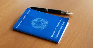 Taxa de desemprego no Brasil cai para 5,8%, menor nível da série histórica. Emprego formal cresce e rendimento médio chega a R$ 3.477.