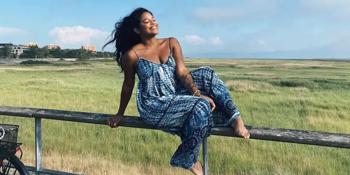 Família de Juliana Marins decide sepultá-la em Niterói para preservar provas. Nova autópsia foi realizada no Brasil após morte em trilha no Monte Rinjani, Indonésia.