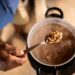 Brasil deve sair novamente do Mapa da Fome da ONU. Queda histórica na insegurança alimentar é atribuída ao Bolsa Família e à geração de empregos.