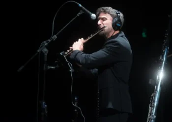 Victor Somma apresenta show inédito "Minimal Dreams" no programa Cena Musical da TV Brasil. Atração vai ao ar na madrugada de sábado (19) para domingo (20), à meia-noite.