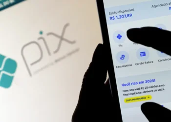 A partir desta terça (1º), novas regras do Pix entram em vigor. Banco Central cruzará dados com a Receita Federal e excluirá chaves com CPF ou CNPJ irregulares. Entenda as mudanças.