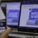 Consulta ao 3º lote da restituição do IR 2025 será liberada nesta quinta (24). Mais de 7,2 milhões receberão R$ 10 bilhões, com prioridade para pré-preenchida + Pix.