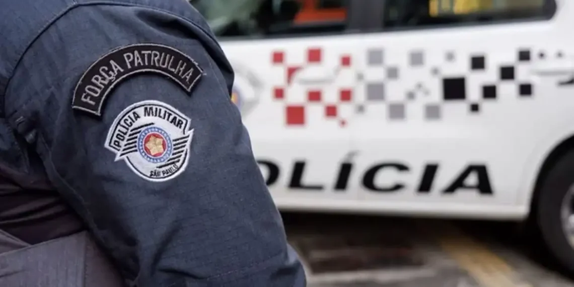 Policial militar é preso em flagrante após matar um motorista e ferir uma criança durante briga de trânsito em Mauá, na Grande São Paulo. Ele responderá por homicídio e tentativa de homicídio.