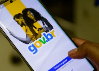 Assinatura eletrônica do Gov.br registra 90% de crescimento no primeiro semestre de 2025. Serviço é gratuito e tem validade jurídica para documentos digitais.