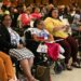 A Lei Brasileira de Inclusão completa 10 anos com avanços na proteção de direitos, mas inclusão no mercado de trabalho segue desafiadora. Especialistas apontam necessidade de acessibilidade, fiscalização e mudança de cultura nas empresas.