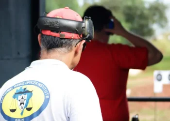 Polícia Federal passa a controlar e fiscalizar atividades de CACs a partir de 1º de julho. Transição do Exército ocorre com criação de sistema de dados e novos núcleos.