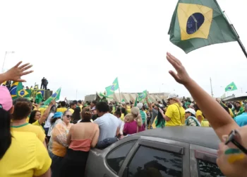 STF condena Diego Ventura a 14 anos de prisão por liderar acampamento golpista em Brasília. Réu também deverá pagar R$ 30 milhões por danos causados em 8 de janeiro.