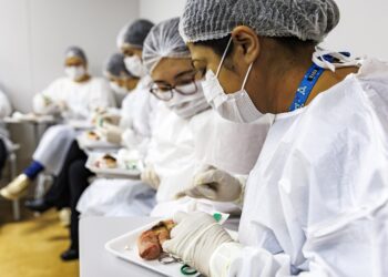 O Enare 2025 alcança recorde de quase 139 mil inscritos, com crescimento de 56% em relação a 2024, e passa a integrar o Enamed como parte do processo seletivo para residência médica.