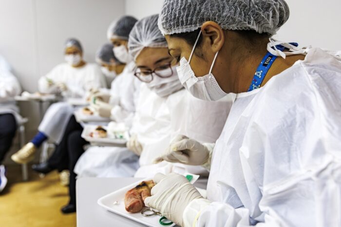 O Enare 2025 alcança recorde de quase 139 mil inscritos, com crescimento de 56% em relação a 2024, e passa a integrar o Enamed como parte do processo seletivo para residência médica.