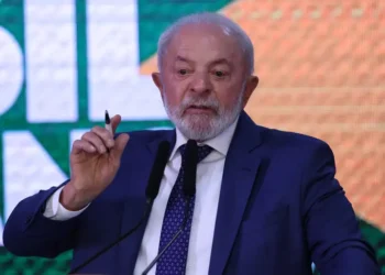 Presidente Luiz Inácio Lula da Silva participa da 5ª Cúpula da OTCA em Bogotá para atualizar compromissos de preservação da Amazônia e apoiar o Fundo Florestas Tropicais para Sempre.